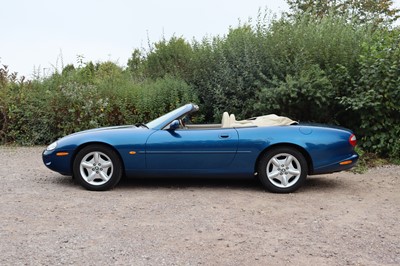 Lot 1997 Jaguar XK8 Convertible