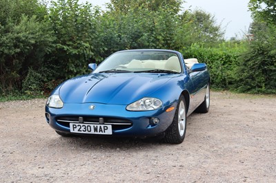 Lot 1997 Jaguar XK8 Convertible