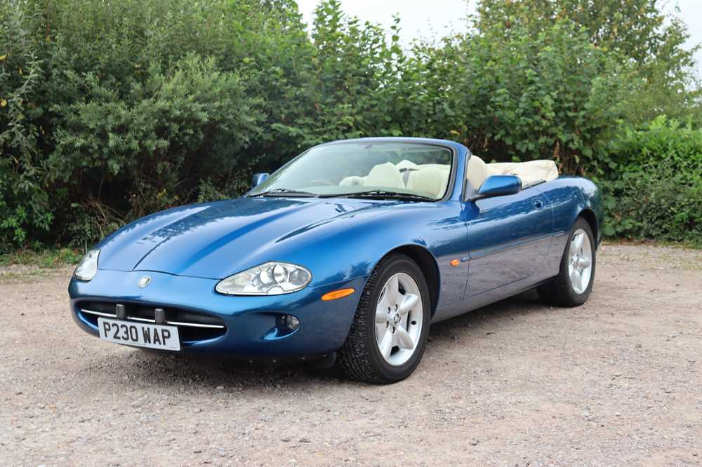 Lot 1997 Jaguar XK8 Convertible