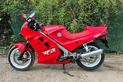 Lot 369 - 1998 Honda VFR750FJ