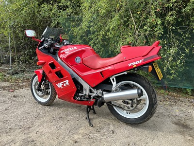 Lot 369 - 1998 Honda VFR750FJ