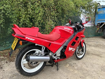 Lot 369 - 1998 Honda VFR750FJ