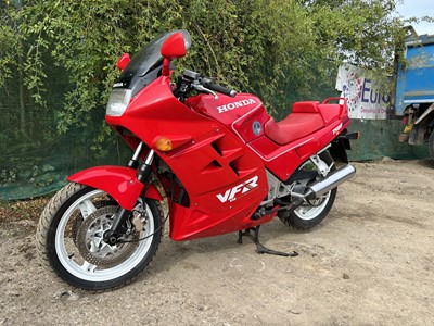 Lot 369 - 1998 Honda VFR750FJ