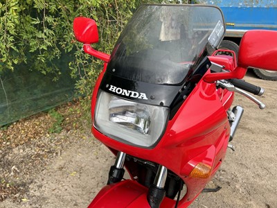 Lot 369 - 1998 Honda VFR750FJ