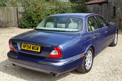 Lot 2004 Jaguar XJ6 V6