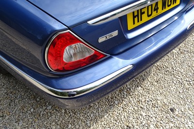 Lot 73 - 2004 Jaguar XJ6 V6