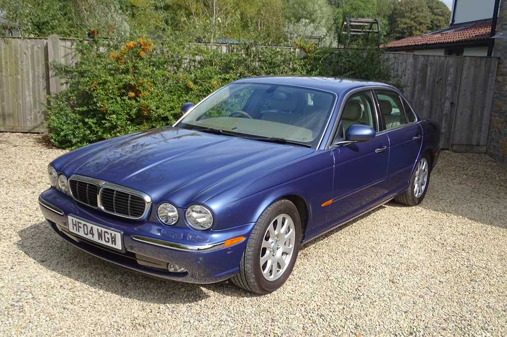 Lot 73 - 2004 Jaguar XJ6 V6