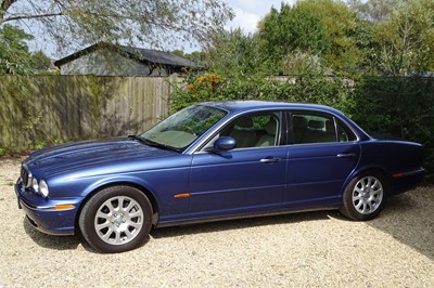 Lot 2004 Jaguar XJ6 V6