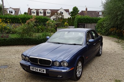 Lot 73 - 2004 Jaguar XJ6 V6