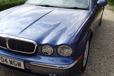 Lot 2004 Jaguar XJ6 V6