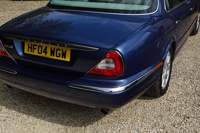 Lot 73 - 2004 Jaguar XJ6 V6