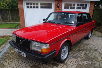 Lot 29 - 1988 Volvo 240 GLT Saloon