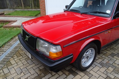 Lot 29 - 1988 Volvo 240 GLT Saloon