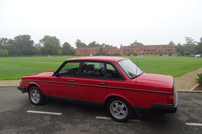 Lot 29 - 1988 Volvo 240 GLT Saloon