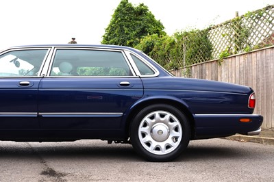 Lot 142 - 2000 Daimler Super V8