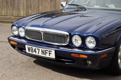 Lot 142 - 2000 Daimler Super V8