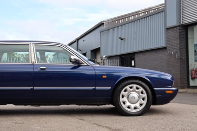 Lot 142 - 2000 Daimler Super V8