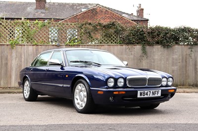 Lot 142 - 2000 Daimler Super V8