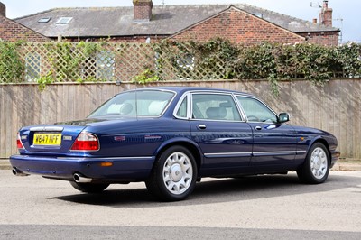 Lot 142 - 2000 Daimler Super V8