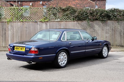 Lot 142 - 2000 Daimler Super V8