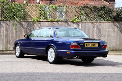 Lot 142 - 2000 Daimler Super V8