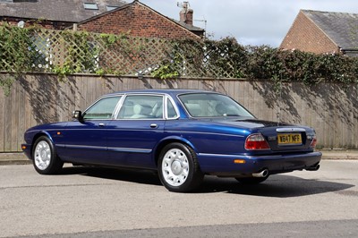 Lot 142 - 2000 Daimler Super V8