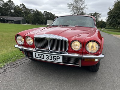 Lot 1975 Daimler Sovereign 4.2 Coupe