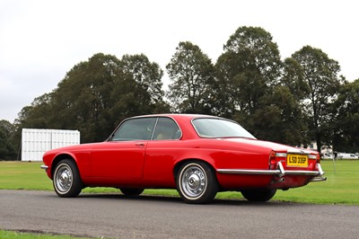 Lot 1975 Daimler Sovereign 4.2 Coupe