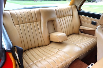 Lot 1975 Daimler Sovereign 4.2 Coupe