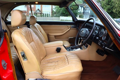 Lot 1975 Daimler Sovereign 4.2 Coupe