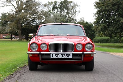 Lot 1975 Daimler Sovereign 4.2 Coupe