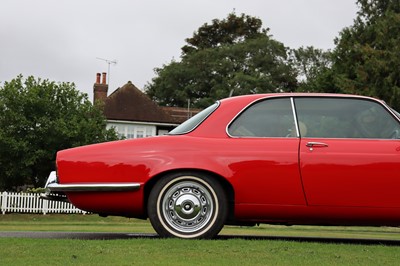 Lot 1975 Daimler Sovereign 4.2 Coupe