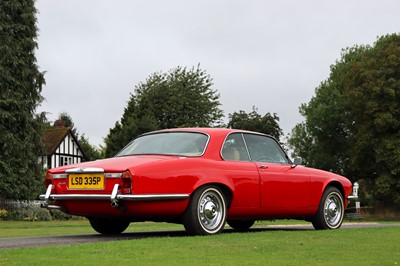 Lot 1975 Daimler Sovereign 4.2 Coupe