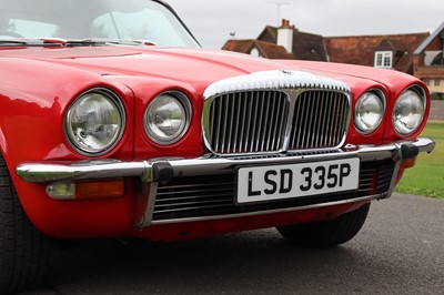 Lot 1975 Daimler Sovereign 4.2 Coupe