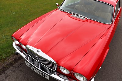 Lot 1975 Daimler Sovereign 4.2 Coupe