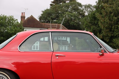 Lot 1975 Daimler Sovereign 4.2 Coupe