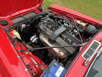 Lot 1975 Daimler Sovereign 4.2 Coupe