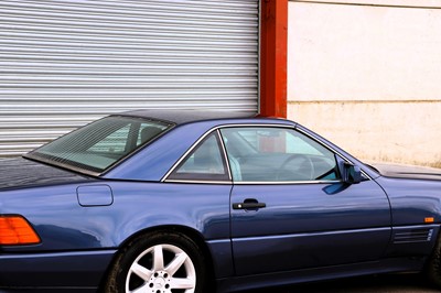 Lot 93 - 1990 Mercedes-Benz 500SL-32