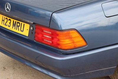 Lot 93 - 1990 Mercedes-Benz 500SL-32