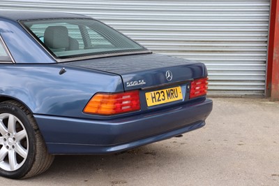 Lot 93 - 1990 Mercedes-Benz 500SL-32