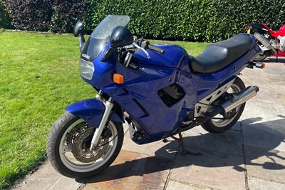 Lot 359 - 1990 Suzuki GSX750F