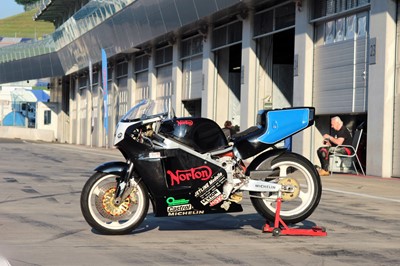 Lot 300 - 1990 Norton F1