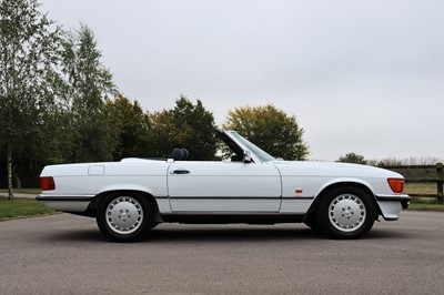 Lot 87 - 1988 Mercedes-Benz 300 SL