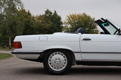 Lot 87 - 1988 Mercedes-Benz 300 SL