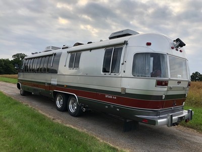 Lot 67 - 1990 Airstream 350LE