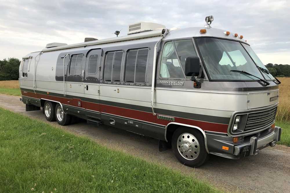 Lot 67 - 1990 Airstream 350LE