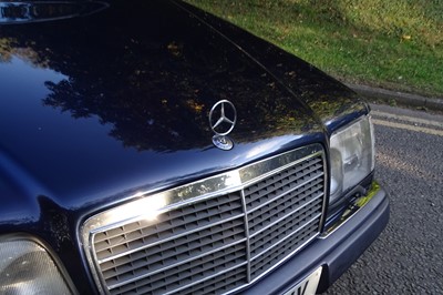 Lot 124 - 1994 Mercedes-Benz E320 Sportline