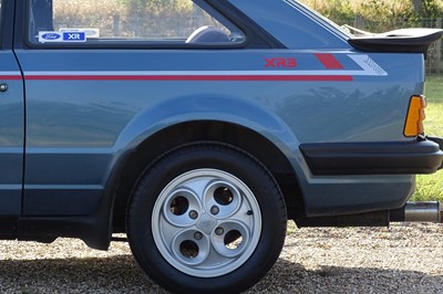 Lot 27 - 1982 Ford Escort XR3