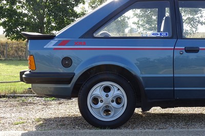 Lot 27 - 1982 Ford Escort XR3