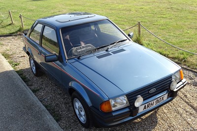 Lot 27 - 1982 Ford Escort XR3